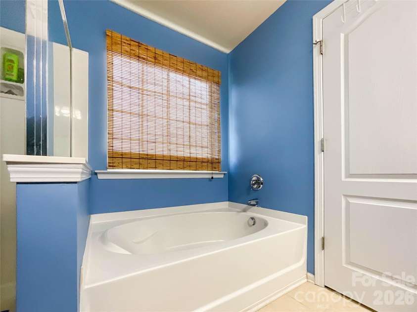1033 Mountain Laurel Court, Matthews, NC 28104.  MLS# CAR4417453, YatesRealty ID 47395. 