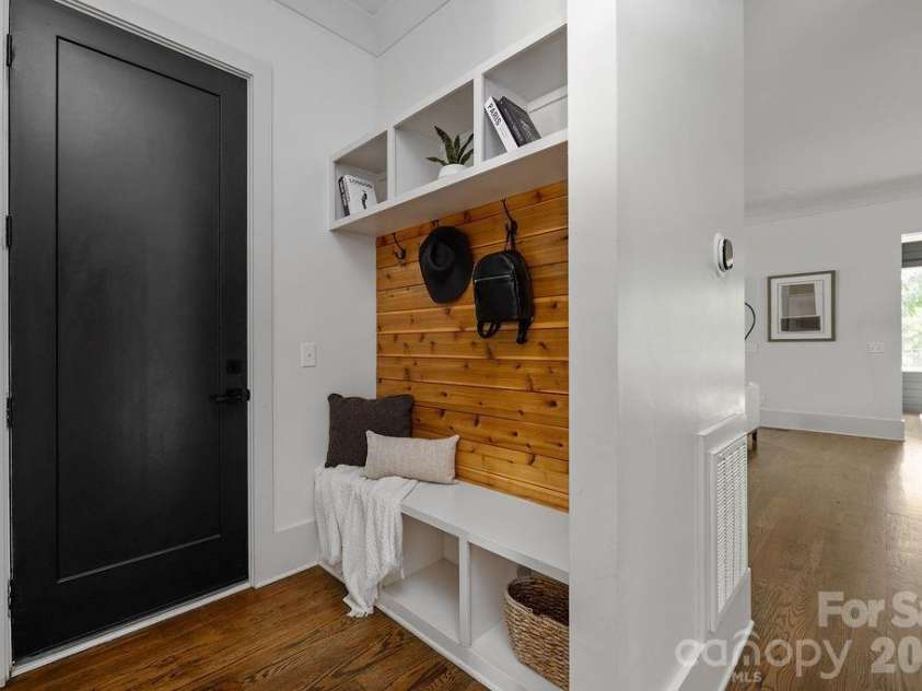 1418 Caldwell Street, Charlotte, NC 28206.  MLS# CAR4417443, YatesRealty ID 47396. 