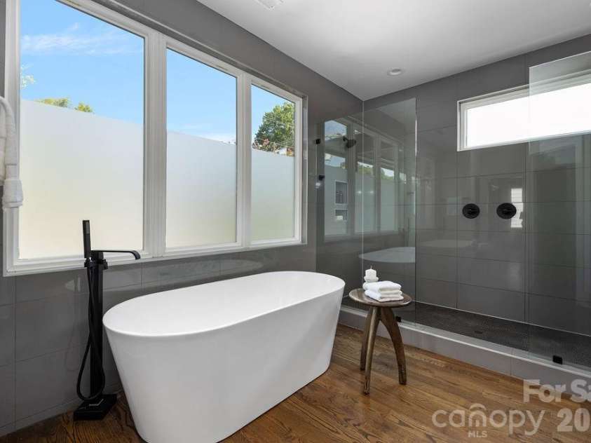 1418 Caldwell Street, Charlotte, NC 28206.  MLS# CAR4417443, YatesRealty ID 47396. 
