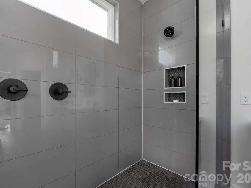 1418 Caldwell Street, Charlotte, NC 28206.  MLS# CAR4417443, YatesRealty ID 47396. 