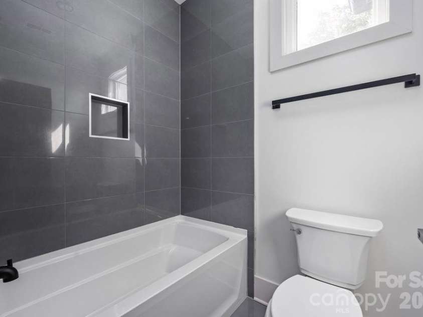 1418 Caldwell Street, Charlotte, NC 28206.  MLS# CAR4417443, YatesRealty ID 47396. 