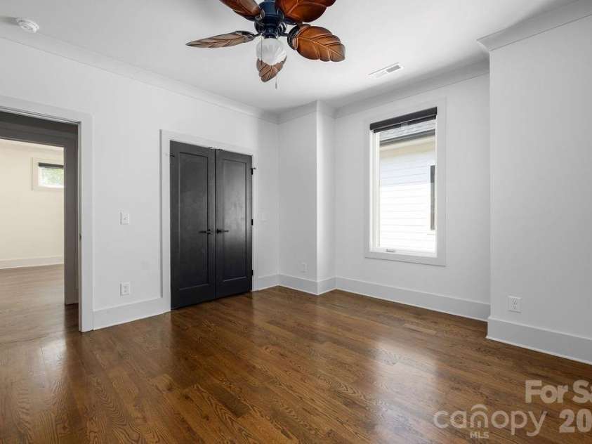 1418 Caldwell Street, Charlotte, NC 28206.  MLS# CAR4417443, YatesRealty ID 47396. 