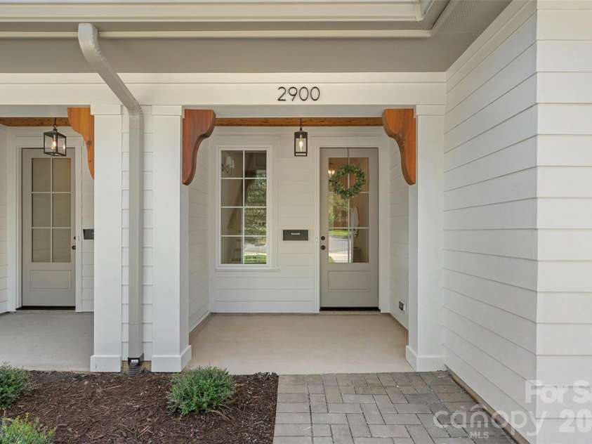 2900 Dogwood Avenue, Charlotte, NC 28206.  MLS# CAR4418350, YatesRealty ID 47397. 