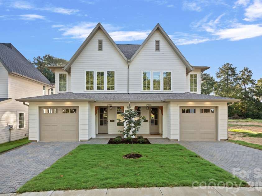 2900 Dogwood Avenue, Charlotte, NC 28206.  MLS# CAR4418350, YatesRealty ID 47397. 