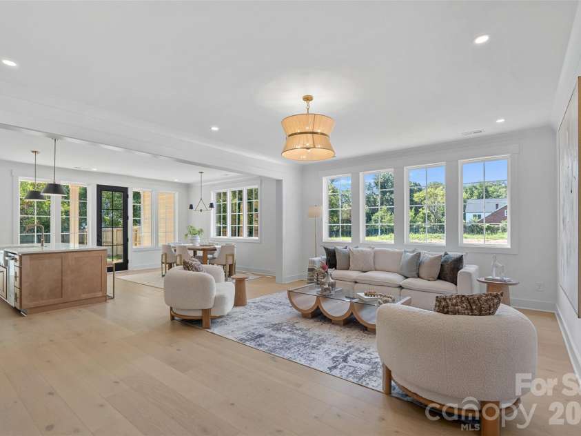2902 Dogwood Avenue, Charlotte, NC 28206.  MLS# CAR4418351, YatesRealty ID 47398. 