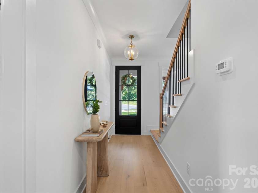 2902 Dogwood Avenue, Charlotte, NC 28206.  MLS# CAR4418351, YatesRealty ID 47398. 