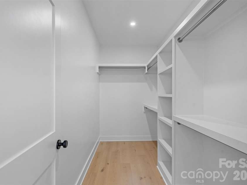 2902 Dogwood Avenue, Charlotte, NC 28206.  MLS# CAR4418351, YatesRealty ID 47398. 