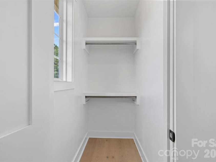 2902 Dogwood Avenue, Charlotte, NC 28206.  MLS# CAR4418351, YatesRealty ID 47398. 