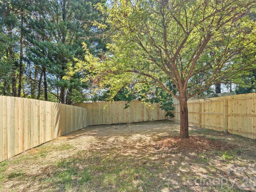 2902 Dogwood Avenue, Charlotte, NC 28206.  MLS# CAR4418351, YatesRealty ID 47398. 