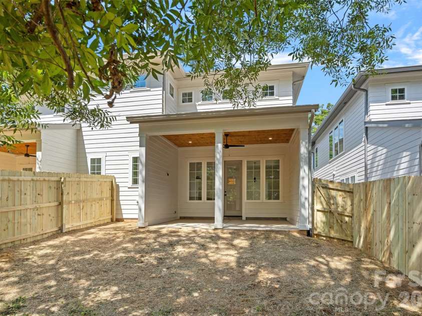 2902 Dogwood Avenue, Charlotte, NC 28206.  MLS# CAR4418351, YatesRealty ID 47398. 