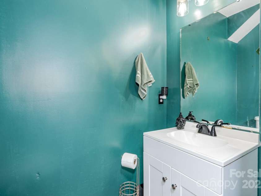 3007 Brookchase Boulevard, Fort Mill, SC 29707.  MLS# CAR4317006, YatesRealty ID 47399. 