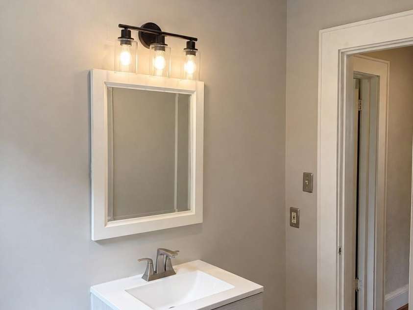 802 3rd Street, Conover, NC 28613.  MLS# CAR4417286, YatesRealty ID 47399. Bathroom