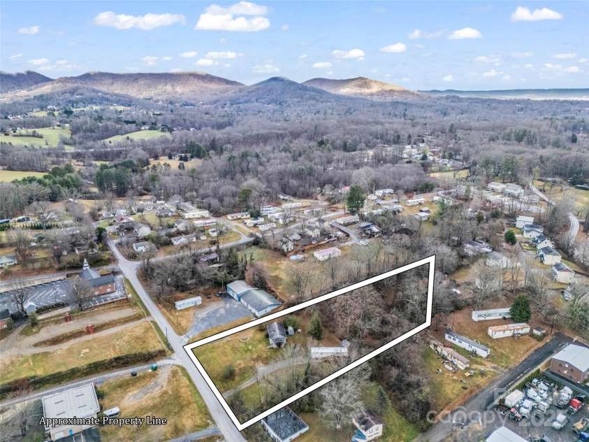 120 Maple Ridge Road, Candler, NC 28715.  MLS# CAR4327702, YatesRealty ID 474. 