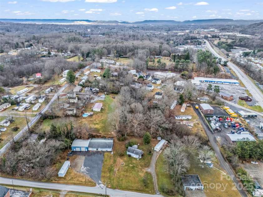 120 Maple Ridge Road, Candler, NC 28715.  MLS# CAR4327702, YatesRealty ID 474. 