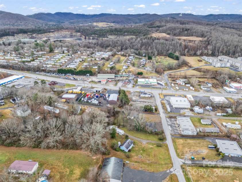 120 Maple Ridge Road, Candler, NC 28715.  MLS# CAR4327702, YatesRealty ID 474. 