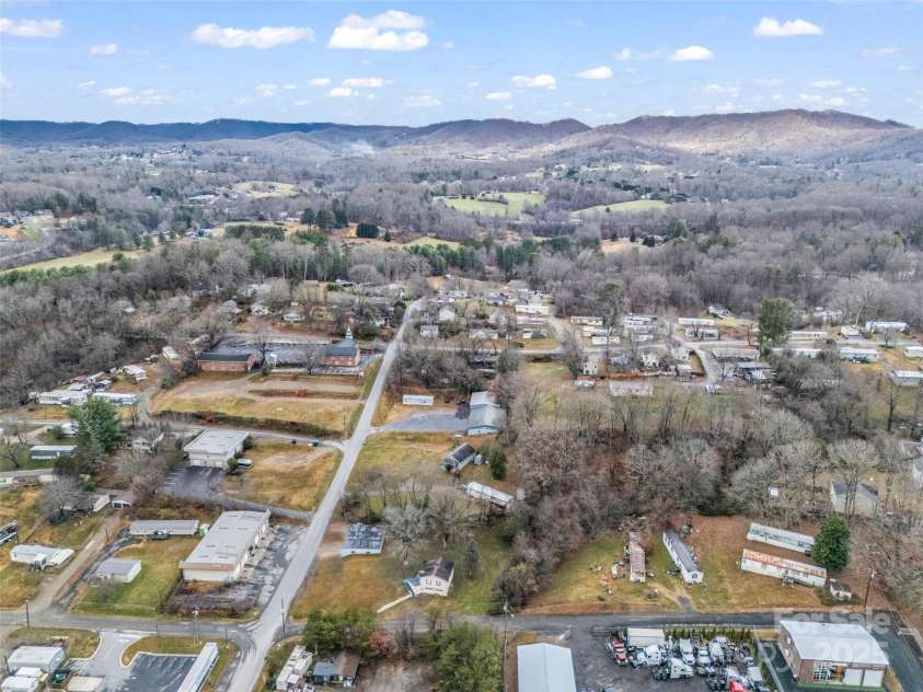 120 Maple Ridge Road, Candler, NC 28715.  MLS# CAR4327702, YatesRealty ID 474. 