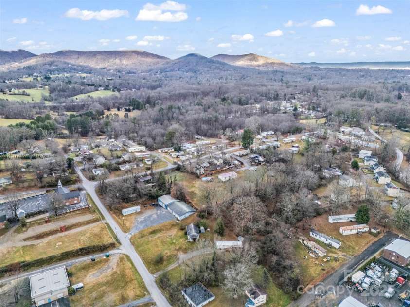 120 Maple Ridge Road, Candler, NC 28715.  MLS# CAR4327702, YatesRealty ID 474. 