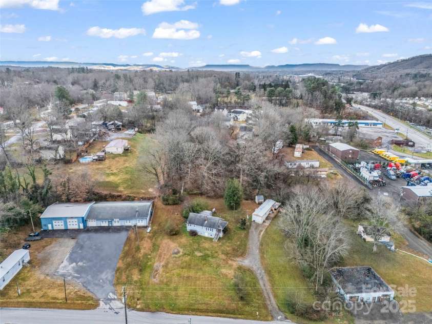 120 Maple Ridge Road, Candler, NC 28715.  MLS# CAR4327702, YatesRealty ID 474. 