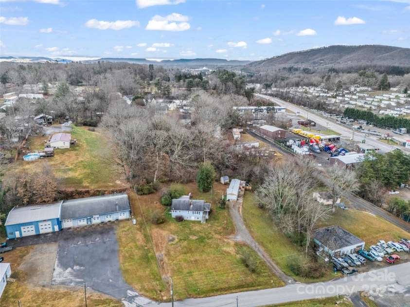 120 Maple Ridge Road, Candler, NC 28715.  MLS# CAR4327702, YatesRealty ID 474. 