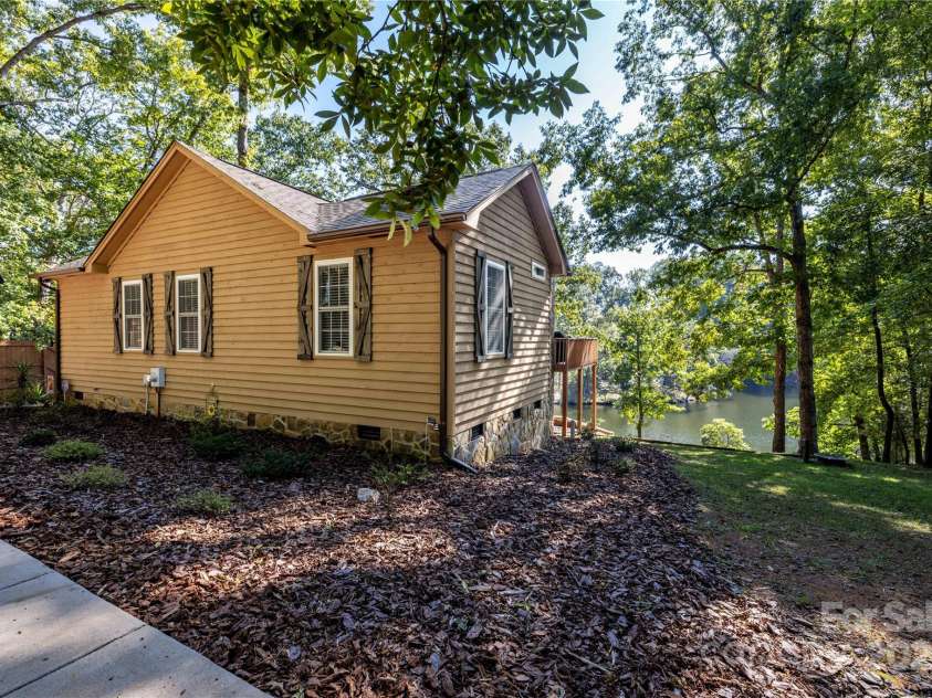 119 Harbor Lane, Mount Gilead, NC 27306.  MLS# CAR4244135, YatesRealty ID 4740. 