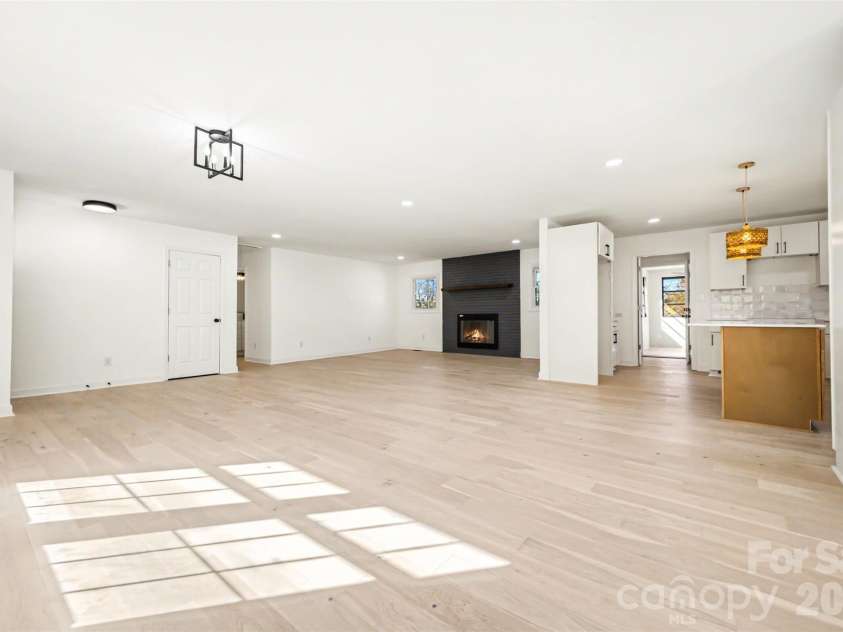 211 Ole Simpson Place, Catawba, SC 29704.  MLS# CAR4325172, YatesRealty ID 4740. 