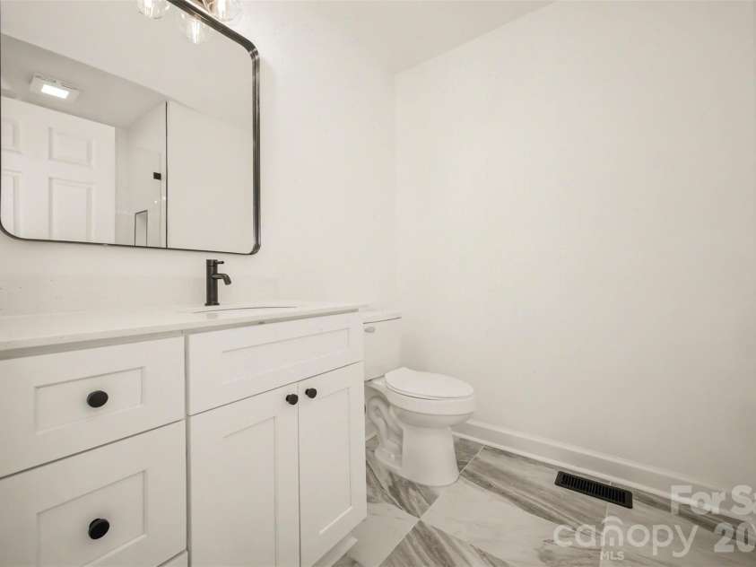 211 Ole Simpson Place, Catawba, SC 29704.  MLS# CAR4325172, YatesRealty ID 4740. 