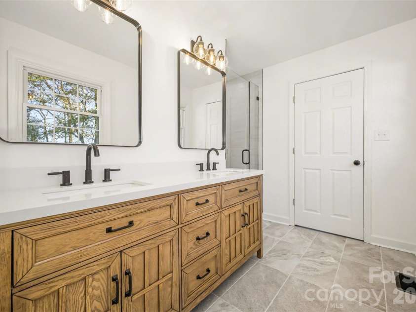 211 Ole Simpson Place, Catawba, SC 29704.  MLS# CAR4325172, YatesRealty ID 4740. 