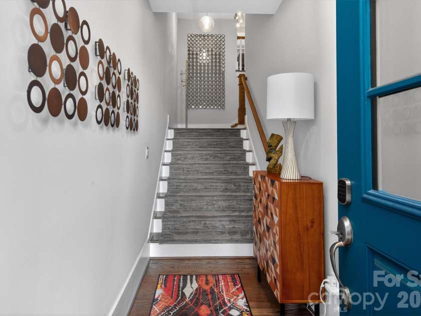 2815 Hillside Springs Drive, Charlotte, NC 28209.  MLS# CAR4358893, YatesRealty ID 4740. 