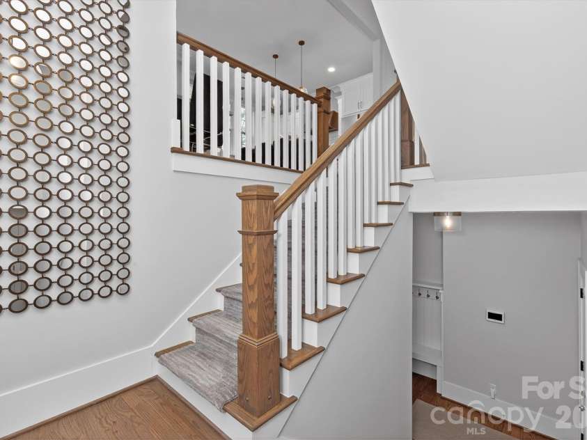 2815 Hillside Springs Drive, Charlotte, NC 28209.  MLS# CAR4358893, YatesRealty ID 4740. 