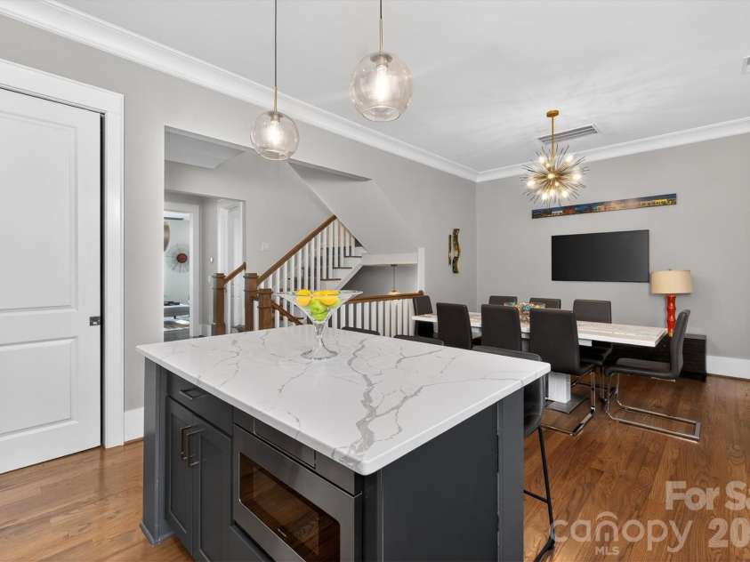 2815 Hillside Springs Drive, Charlotte, NC 28209.  MLS# CAR4358893, YatesRealty ID 4740. 