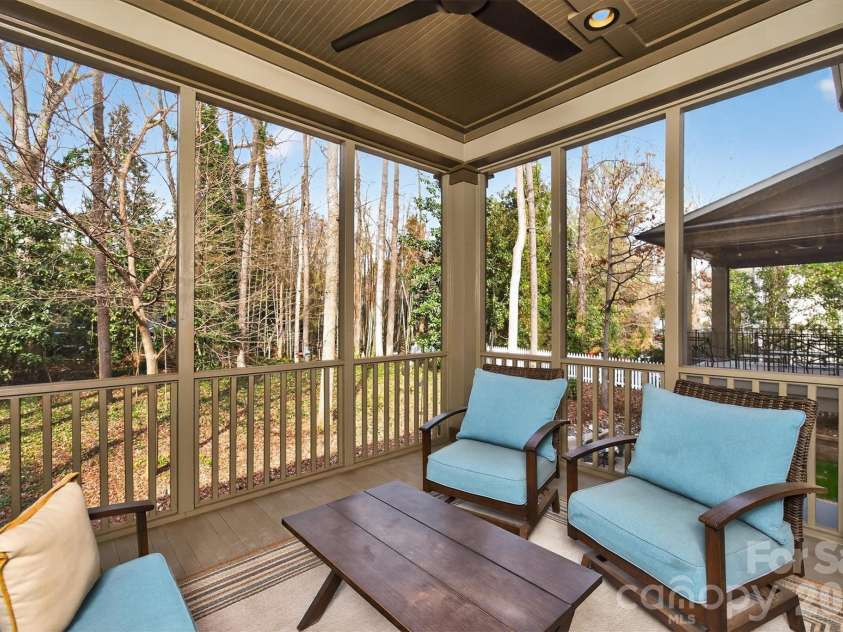 2815 Hillside Springs Drive, Charlotte, NC 28209.  MLS# CAR4358893, YatesRealty ID 4740. 