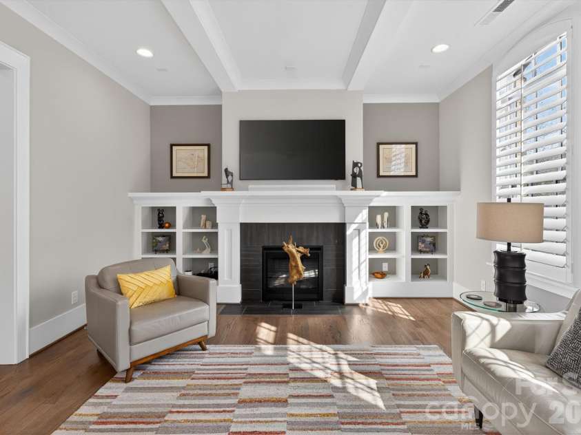2815 Hillside Springs Drive, Charlotte, NC 28209.  MLS# CAR4358893, YatesRealty ID 4740. 
