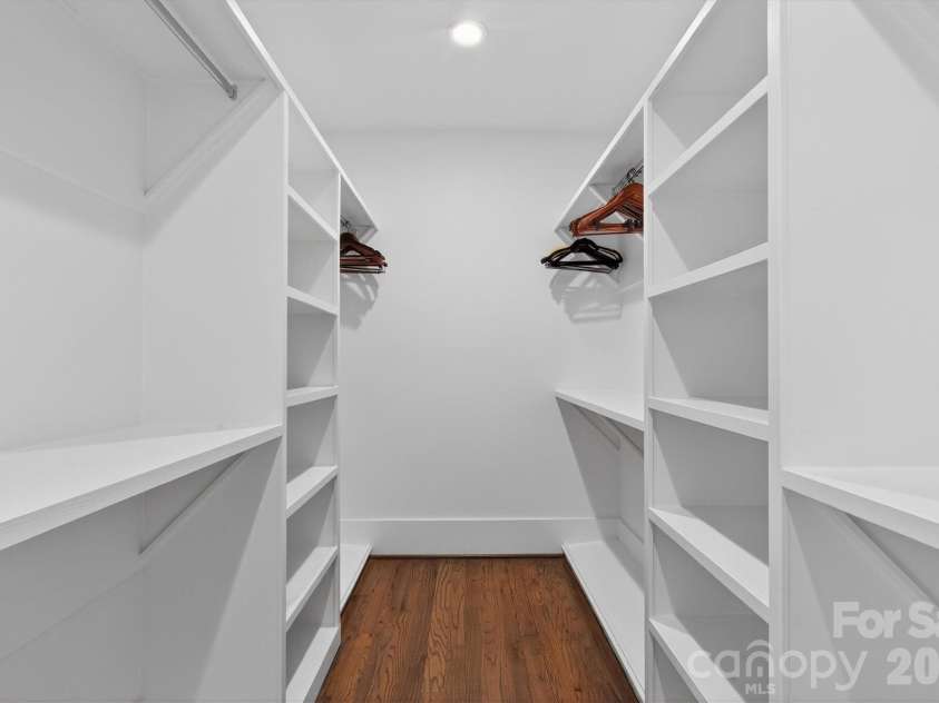2815 Hillside Springs Drive, Charlotte, NC 28209.  MLS# CAR4358893, YatesRealty ID 4740. 