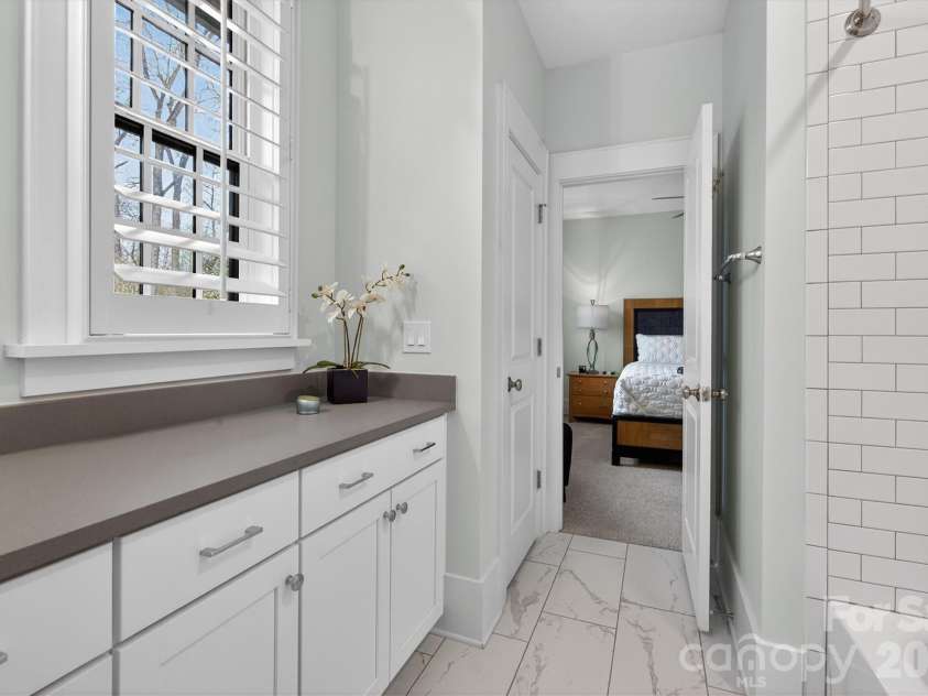 2815 Hillside Springs Drive, Charlotte, NC 28209.  MLS# CAR4358893, YatesRealty ID 4740. 
