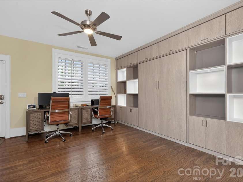 2815 Hillside Springs Drive, Charlotte, NC 28209.  MLS# CAR4358893, YatesRealty ID 4740. 