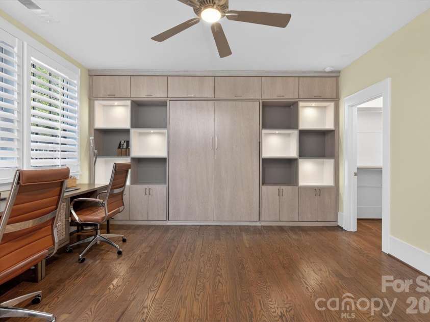 2815 Hillside Springs Drive, Charlotte, NC 28209.  MLS# CAR4358893, YatesRealty ID 4740. 
