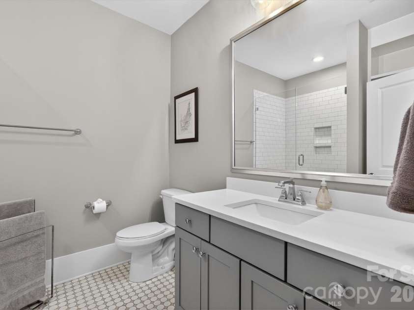 2815 Hillside Springs Drive, Charlotte, NC 28209.  MLS# CAR4358893, YatesRealty ID 4740. 