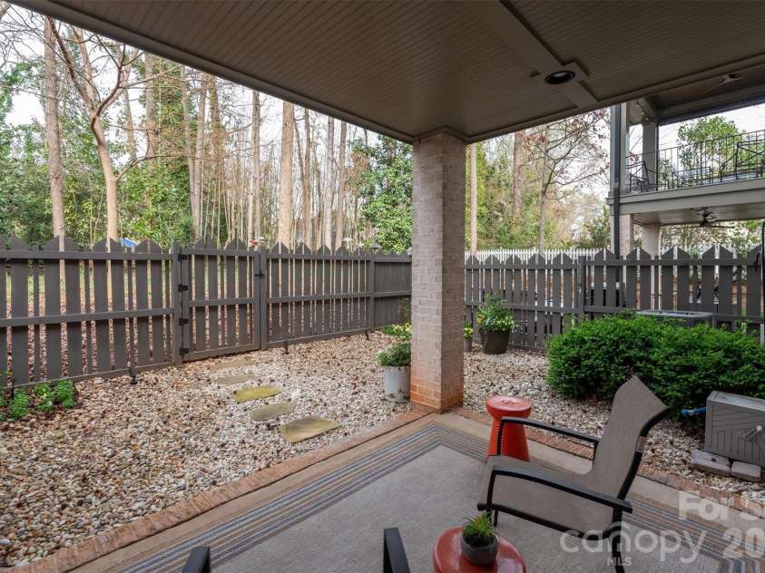 2815 Hillside Springs Drive, Charlotte, NC 28209.  MLS# CAR4358893, YatesRealty ID 4740. 