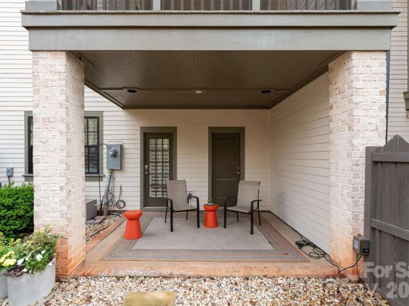 2815 Hillside Springs Drive, Charlotte, NC 28209.  MLS# CAR4358893, YatesRealty ID 4740. 