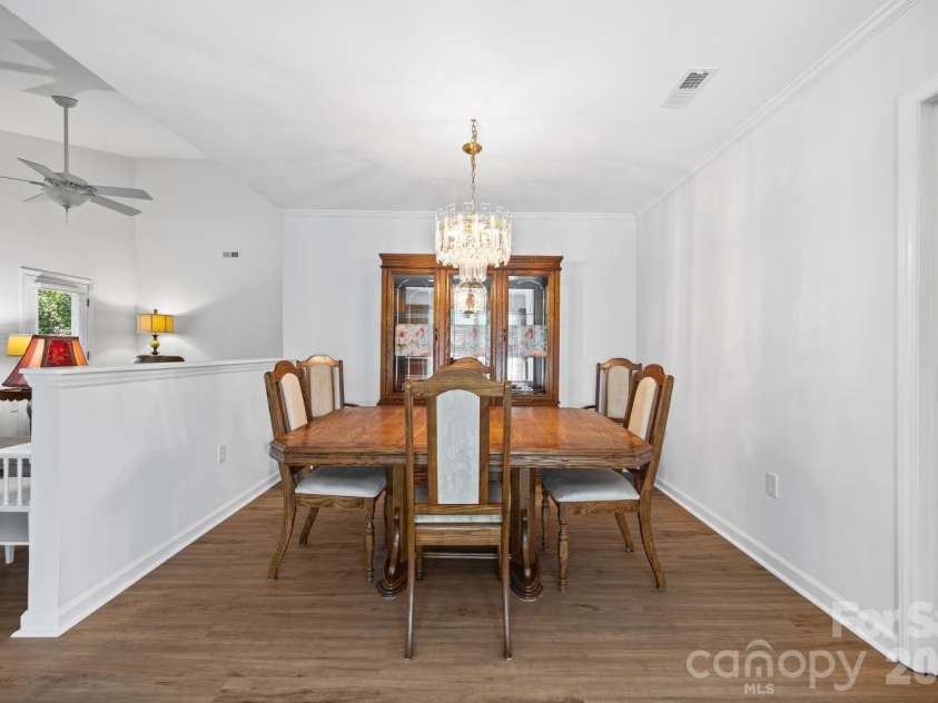 2750 Quailrush Road, Charlotte, NC 28226.  MLS# CAR4418290, YatesRealty ID 47400. 