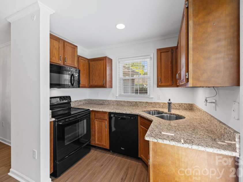 2750 Quailrush Road, Charlotte, NC 28226.  MLS# CAR4418290, YatesRealty ID 47400. 