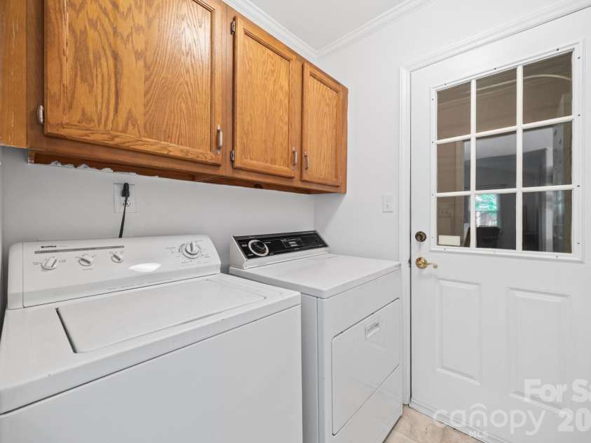 2750 Quailrush Road, Charlotte, NC 28226.  MLS# CAR4418290, YatesRealty ID 47400. 