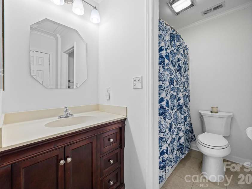 2750 Quailrush Road, Charlotte, NC 28226.  MLS# CAR4418290, YatesRealty ID 47400. 