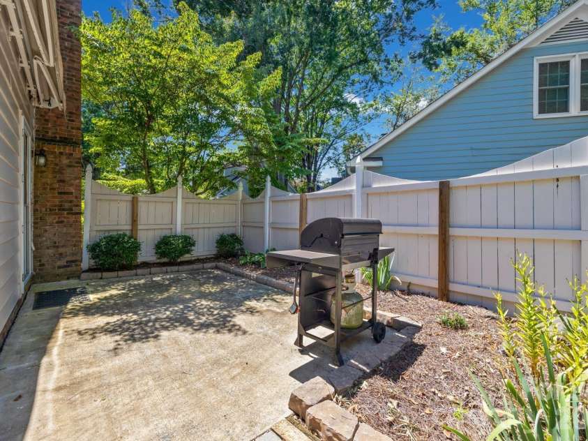 2750 Quailrush Road, Charlotte, NC 28226.  MLS# CAR4418290, YatesRealty ID 47400. 