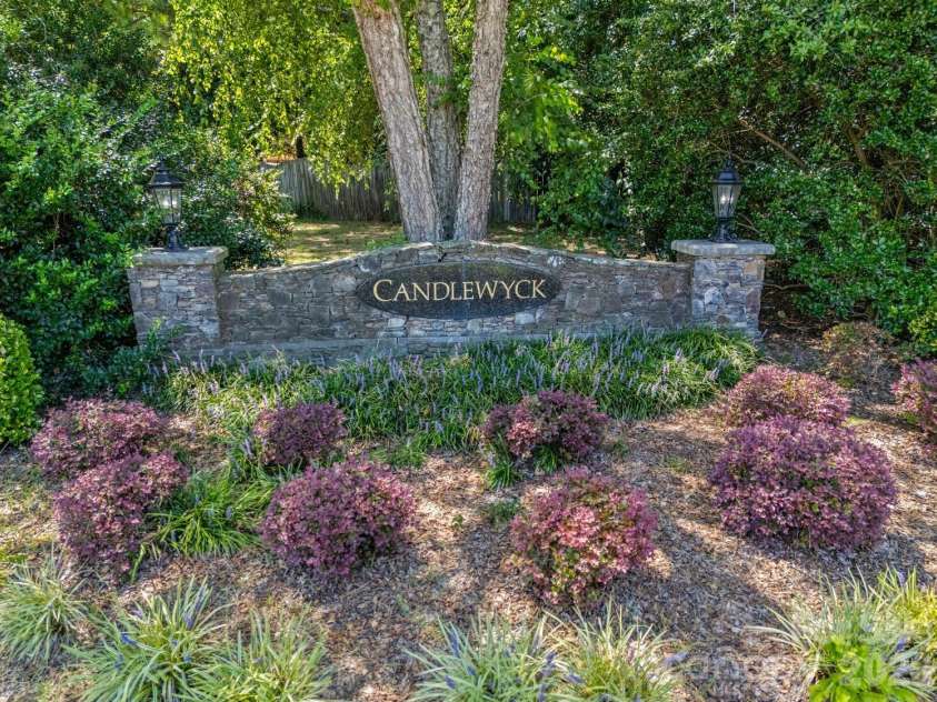 2750 Quailrush Road, Charlotte, NC 28226.  MLS# CAR4418290, YatesRealty ID 47400. 