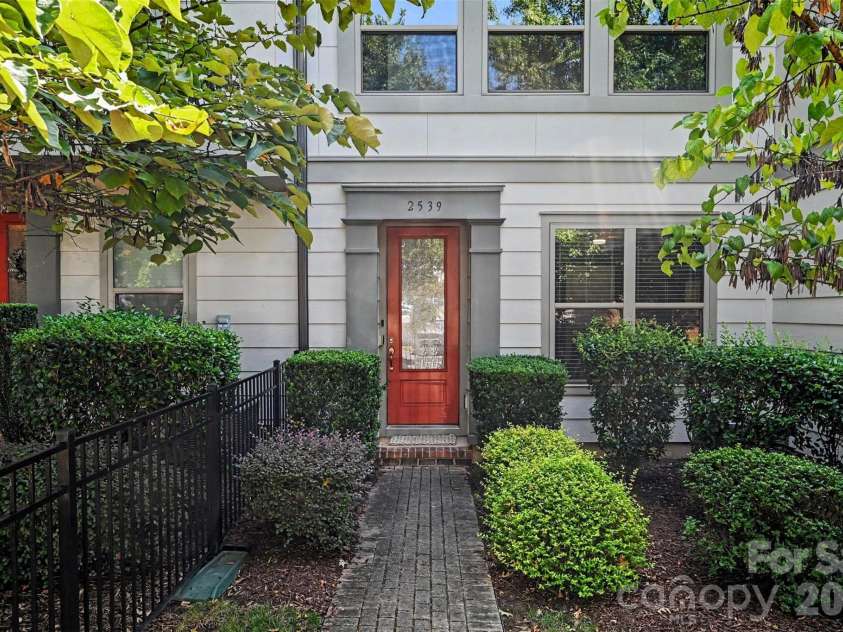 2539 Euclid Avenue, Charlotte, NC 28203.  MLS# CAR4418306, YatesRealty ID 47401. 