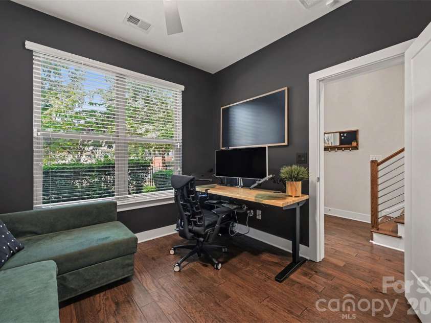 2539 Euclid Avenue, Charlotte, NC 28203.  MLS# CAR4418306, YatesRealty ID 47401. 