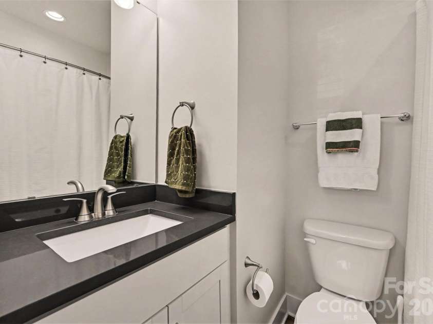 2539 Euclid Avenue, Charlotte, NC 28203.  MLS# CAR4418306, YatesRealty ID 47401. 