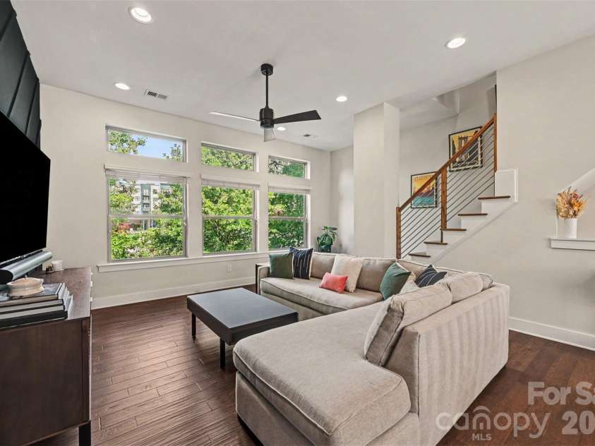 2539 Euclid Avenue, Charlotte, NC 28203.  MLS# CAR4418306, YatesRealty ID 47401. 