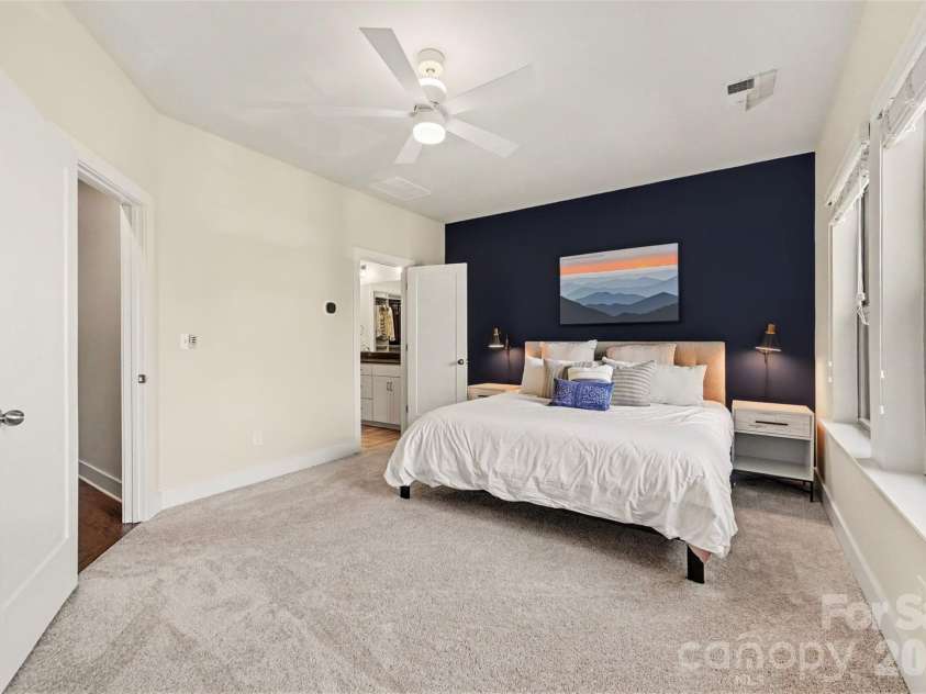 2539 Euclid Avenue, Charlotte, NC 28203.  MLS# CAR4418306, YatesRealty ID 47401. 